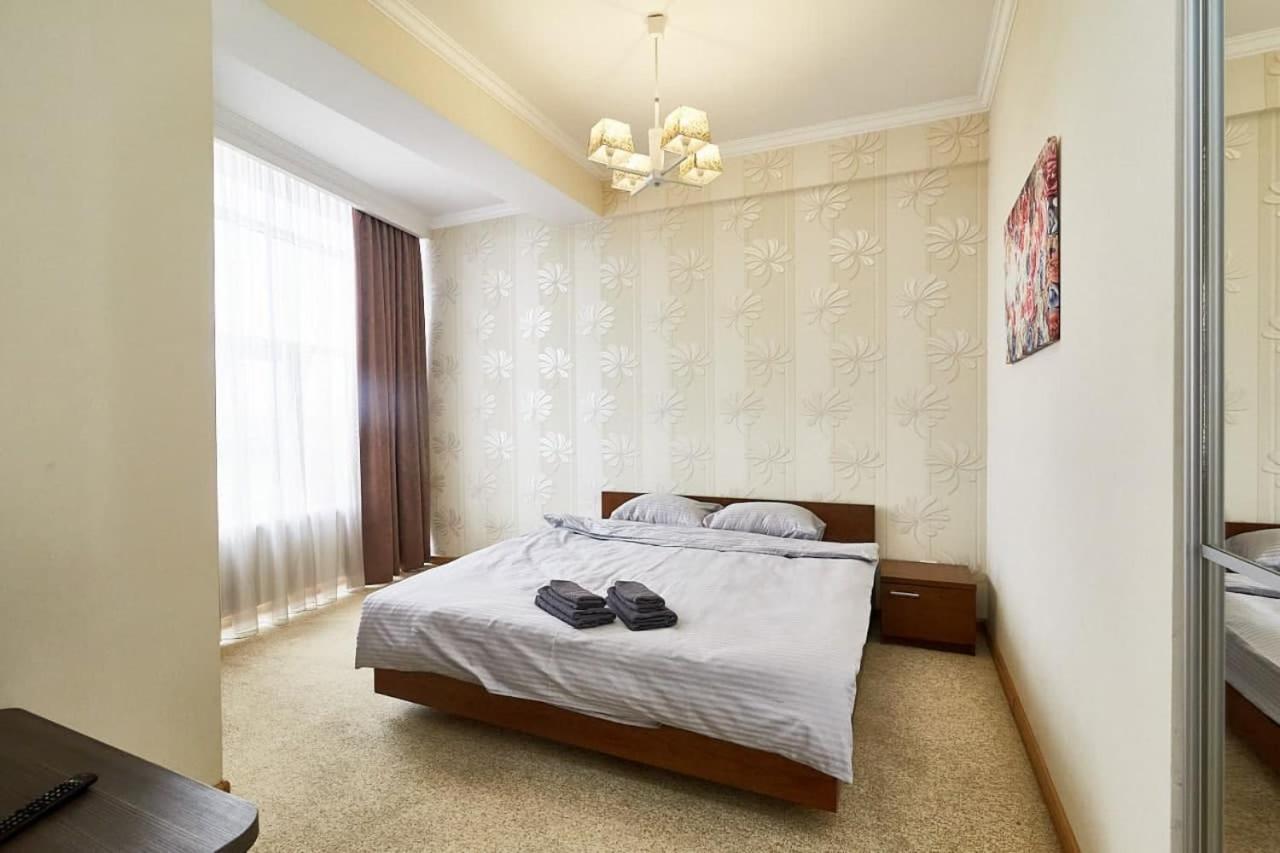 Ultracentral Spacious Apartment Chisinau Eksteriør bilde