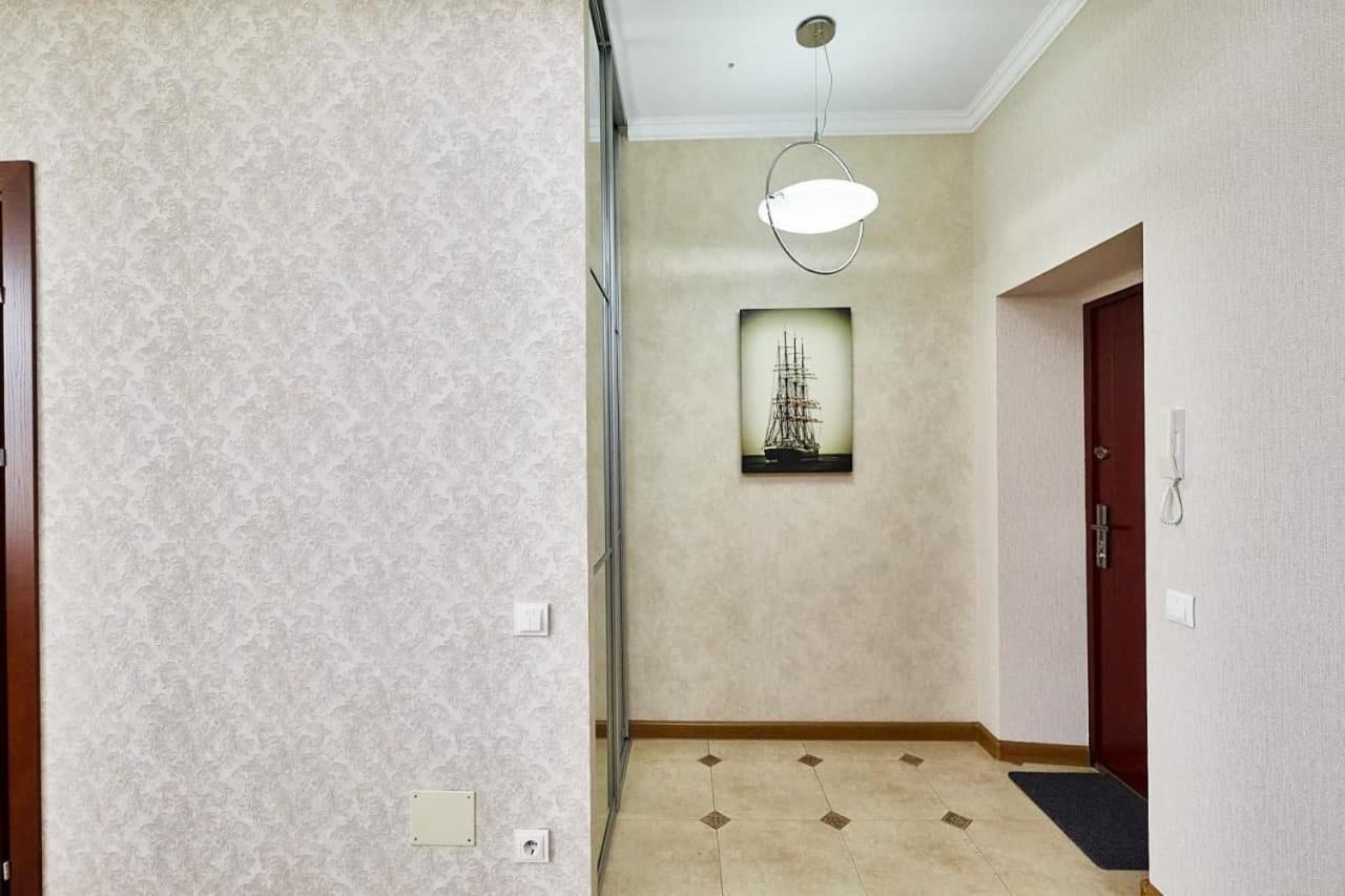 Ultracentral Spacious Apartment Chisinau Eksteriør bilde