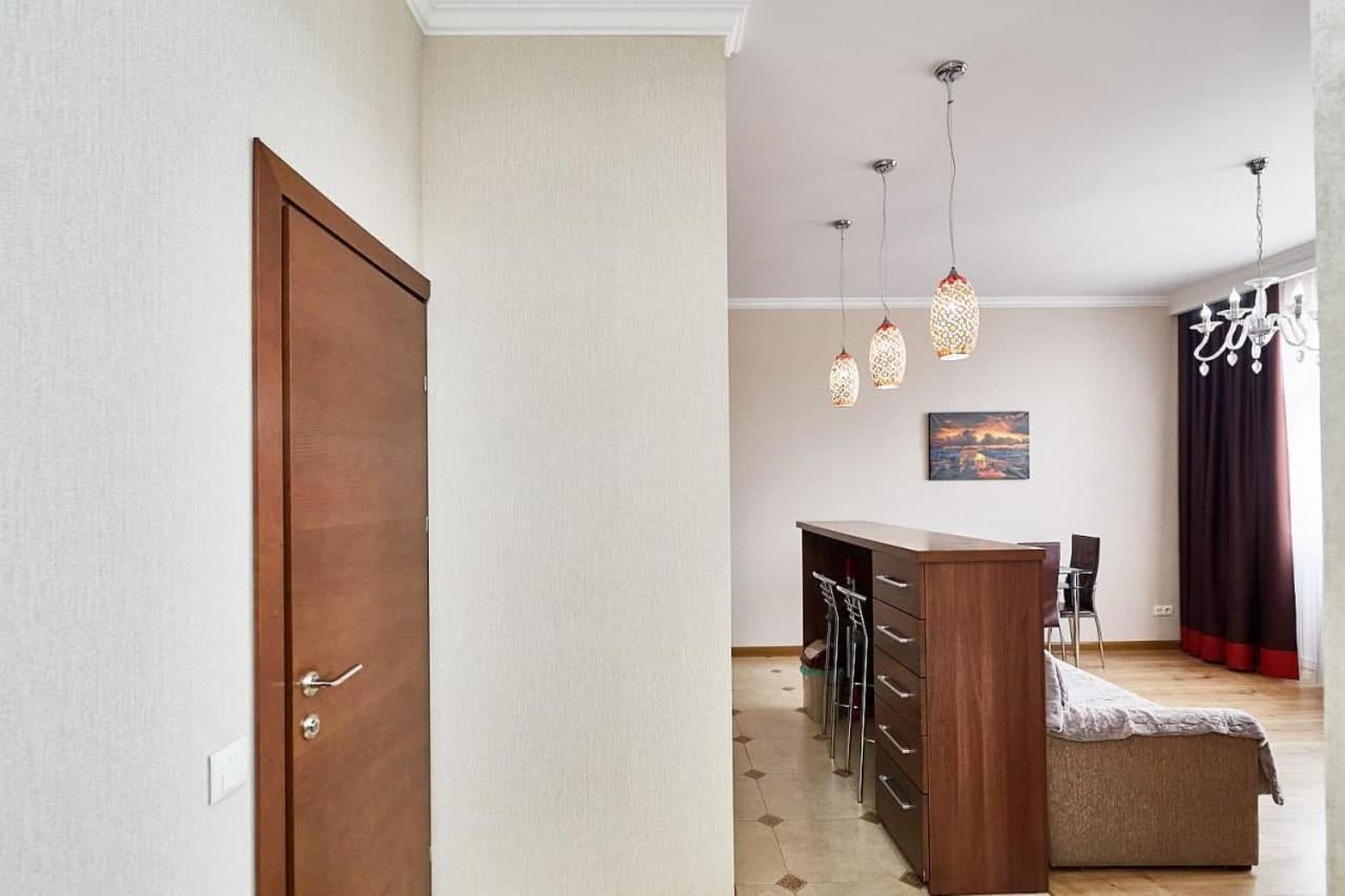 Ultracentral Spacious Apartment Chisinau Eksteriør bilde